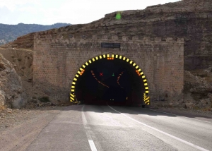 طراحی و اجرای تونل